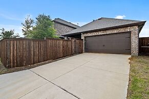 Single-level Home Game Area Ideal for Long Stays