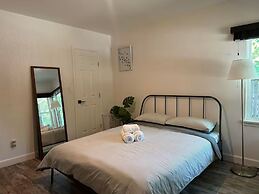 Urban Winter Escape Near Bricktown 1ZB 32B