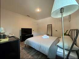 Urban Winter Escape Near Bricktown 1ZB 32B