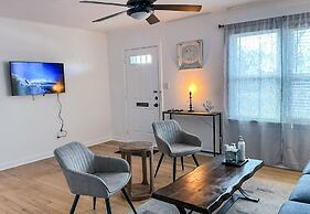 Affordable 2BR Getaway Near Plaza District Lilac1