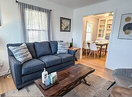 Affordable 2BR Getaway Near Plaza District Lilac1