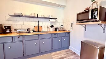 Renovated 2BR Near Paseo With Wifi Smart TV 31B