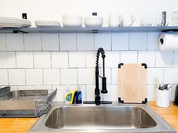 Renovated 2BR Near Paseo With Wifi Smart TV 31B