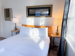 Renovated 2BR Near Paseo With Wifi Smart TV 31B