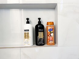 Renovated 2BR Near Paseo With Wifi Smart TV 31B