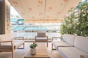 Marina Zeas Comfy Apartment