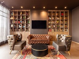 w Luxury 1BR w Great Terrace in Chico