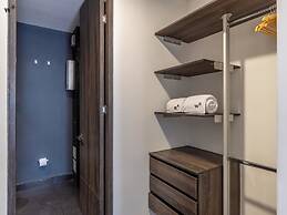 w Luxury 1BR w Great Terrace in Chico