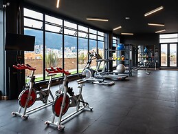 w Luxury 1BR w Great Terrace in Chico