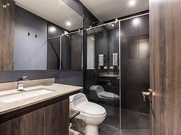 w Luxury 1BR w Great Terrace in Chico