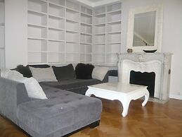 BRIDGESTREET CHAMPS ELYSEES