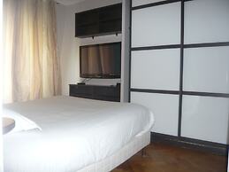 BRIDGESTREET CHAMPS ELYSEES