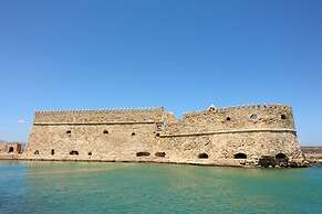 City Center Apartment Project 3 by Creatan Houses