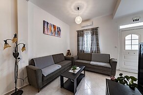 Ariadni Apartment Garden View