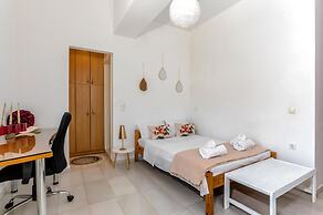 Marele Apartment by Cretan Houses