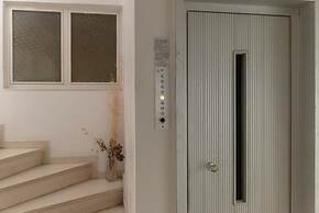 Saint Matthew Central Apartment by Senaon