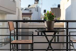 Saint Matthew Central Apartment by Senaon