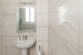 Saint Matthew Central Apartment by Senaon