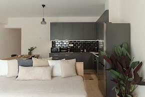 Saint Matthew Central Apartment by Senaon