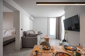 Senaon Urban Living Euphoria With Jacuzzi