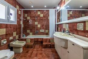 Amazing Villa Chrysanthi With Private Pool