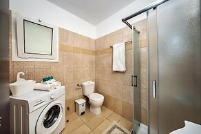 Mela s Home Agioi Deka