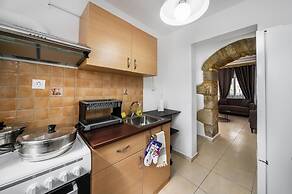 Mela s Home Agioi Deka