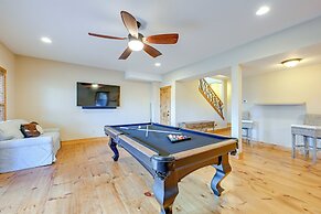 Sapphire Valley Resort Cabin w/ Fireplaces + Grill
