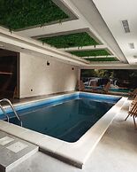 New, Complete Equipped Apartment With Spa, Indoor Pool and Parking Pla