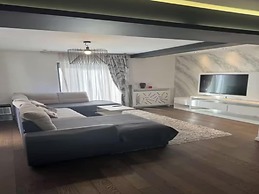 New, Complete Equipped Apartment With Spa, Indoor Pool and Parking Pla