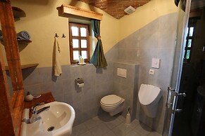 Vineyard cottage Med vinogradi