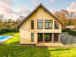 Luxurious Amber Villa With Private Pool and Garden Views