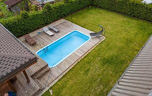 Luxurious Amber Villa With Private Pool and Garden Views