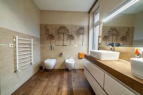 Luxurious Amber Villa With Private Pool and Garden Views