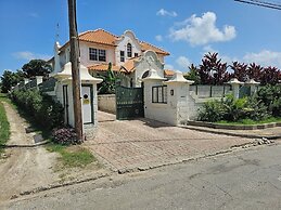 Jackson Breezy Vacation and Venue Rental Barbados