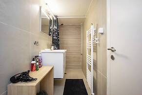 Acropolis 5 Hills 1st FLR Aprt