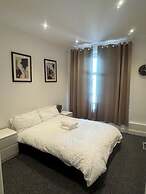 Lewisham - Apartment - Sleeps 5 - Central Location