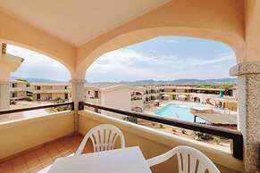 Hotel with swimming pool just 300 mt from the Baia delle Mimose-beach