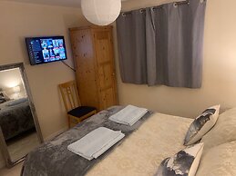 Sleeps 4/6 pet Friendly Parking nr Nec/warwick uni