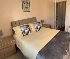 Sleeps 4/6 pet Friendly Parking nr Nec/warwick uni