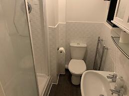 Sleeps 4/6 pet Friendly Parking nr Nec/warwick uni