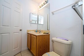 Cozy 3BR Regal Oaks Close to Disney