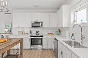 Blue Surf Lane Miramar Beach Home w Pool Firepit Golf Cart Quick Beach