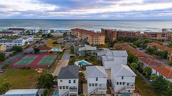 Blue Surf Lane Miramar Beach Home w Pool Firepit Golf Cart Quick Beach