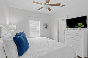 Blue Surf Lane Miramar Beach Home w Pool Firepit Golf Cart Quick Beach