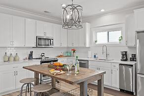 Blue Surf Lane Miramar Beach Home w Pool Firepit Golf Cart Quick Beach