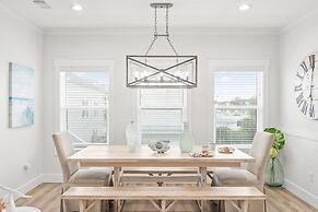 Blue Surf Lane Miramar Beach Home w Pool Firepit Golf Cart Quick Beach