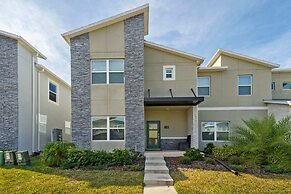 Spacious 5BR Home With Pool Near Top Attractions