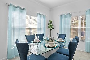 Spacious 5BR Home With Pool Near Top Attractions