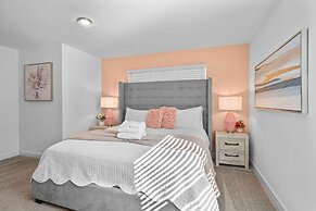 Spacious 5BR Home With Pool Near Top Attractions